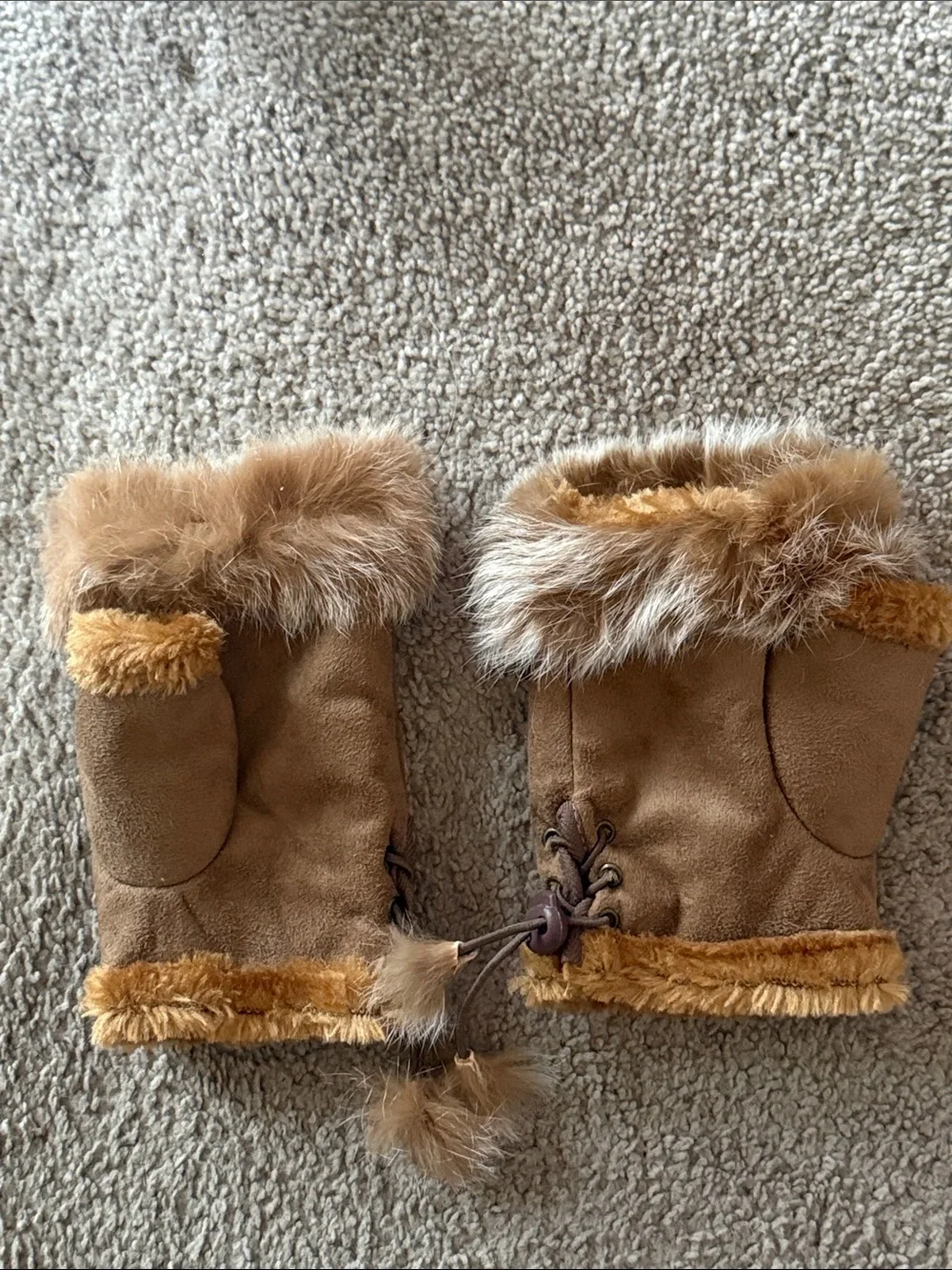 Suede Fingerless Gloves with Fur!